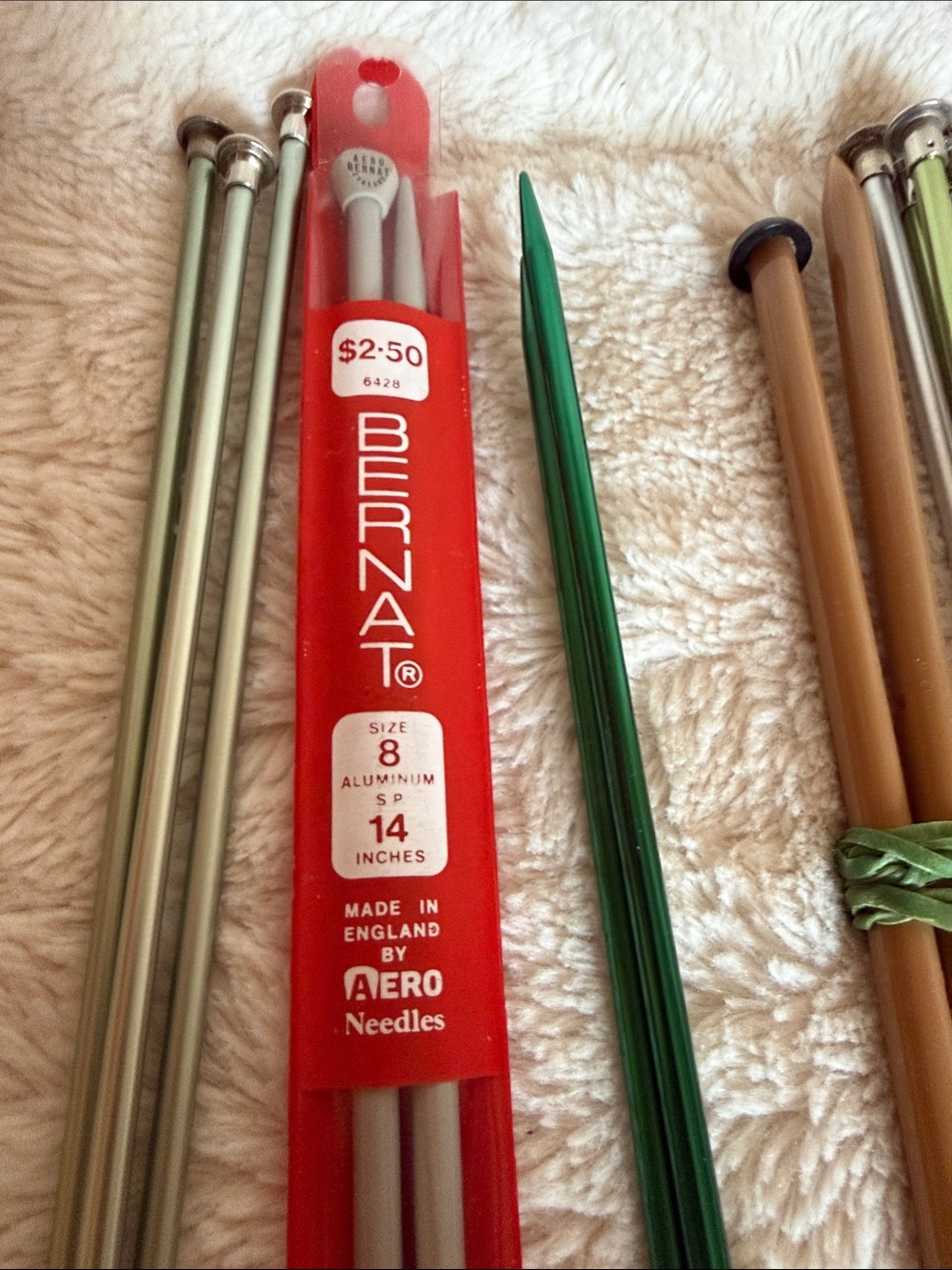 Vintage Knitting Needle Lot Bernat Aero Boye Bates Aluminum Wood Plastic 10+ Prs - Picture 3 of 7